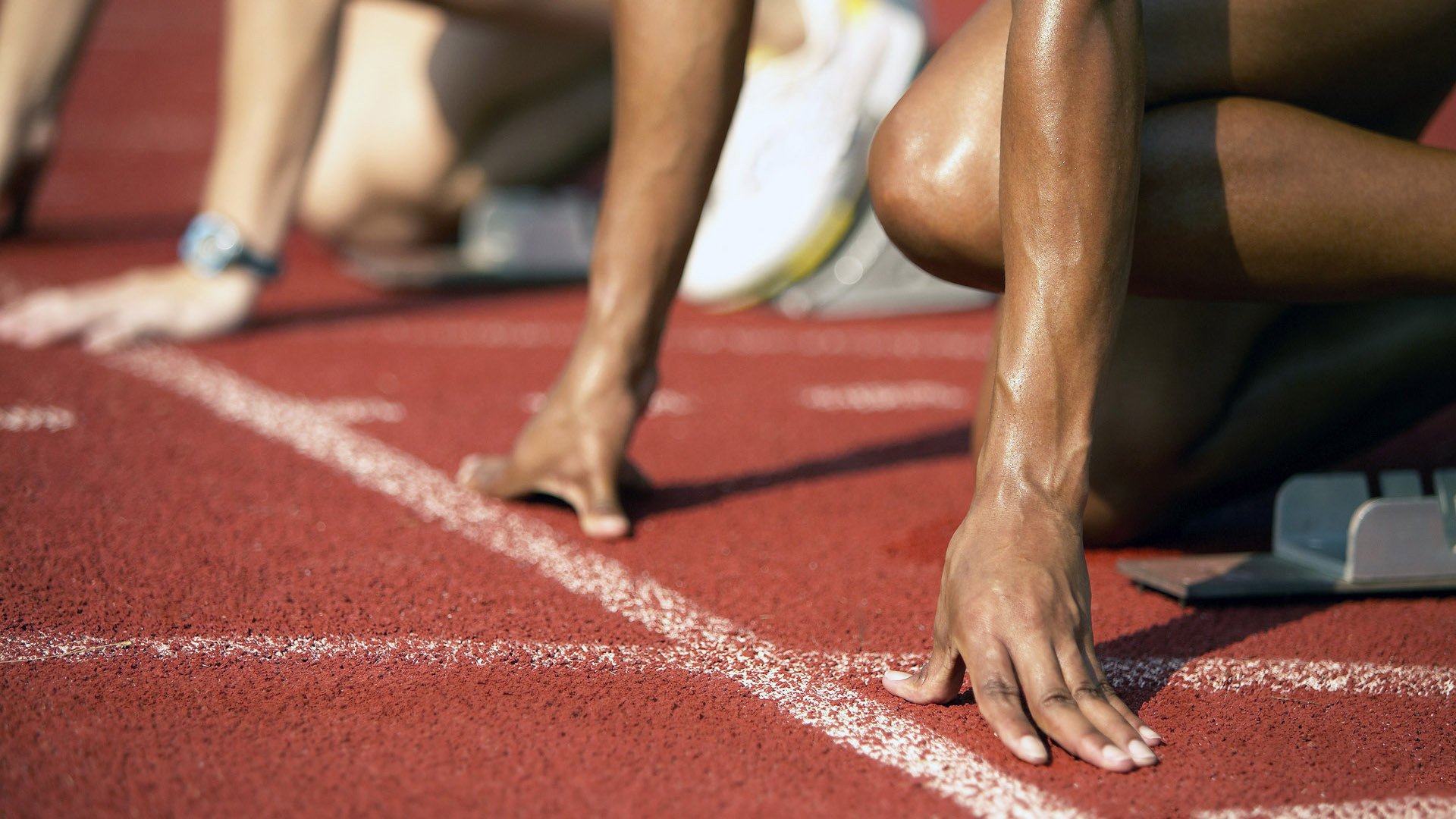 西甲联赛：马德里双雄鏖战，积分拉锯战进入最后冲刺，西甲马德里德比直播