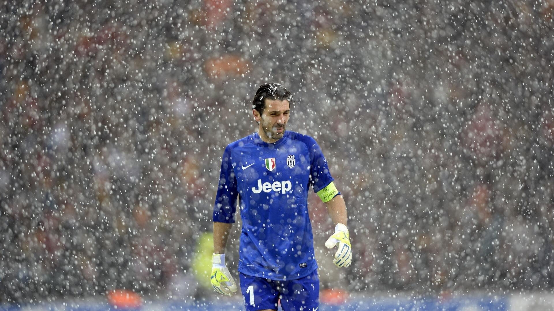 意甲：国际米兰2-2平罗马，卢卡库和迪巴拉各入一球，意甲-卢卡库点射劳塔罗制胜 国米2-1豪取联赛8连胜